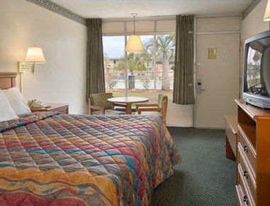 Days By Wyndham I-75 Hotel